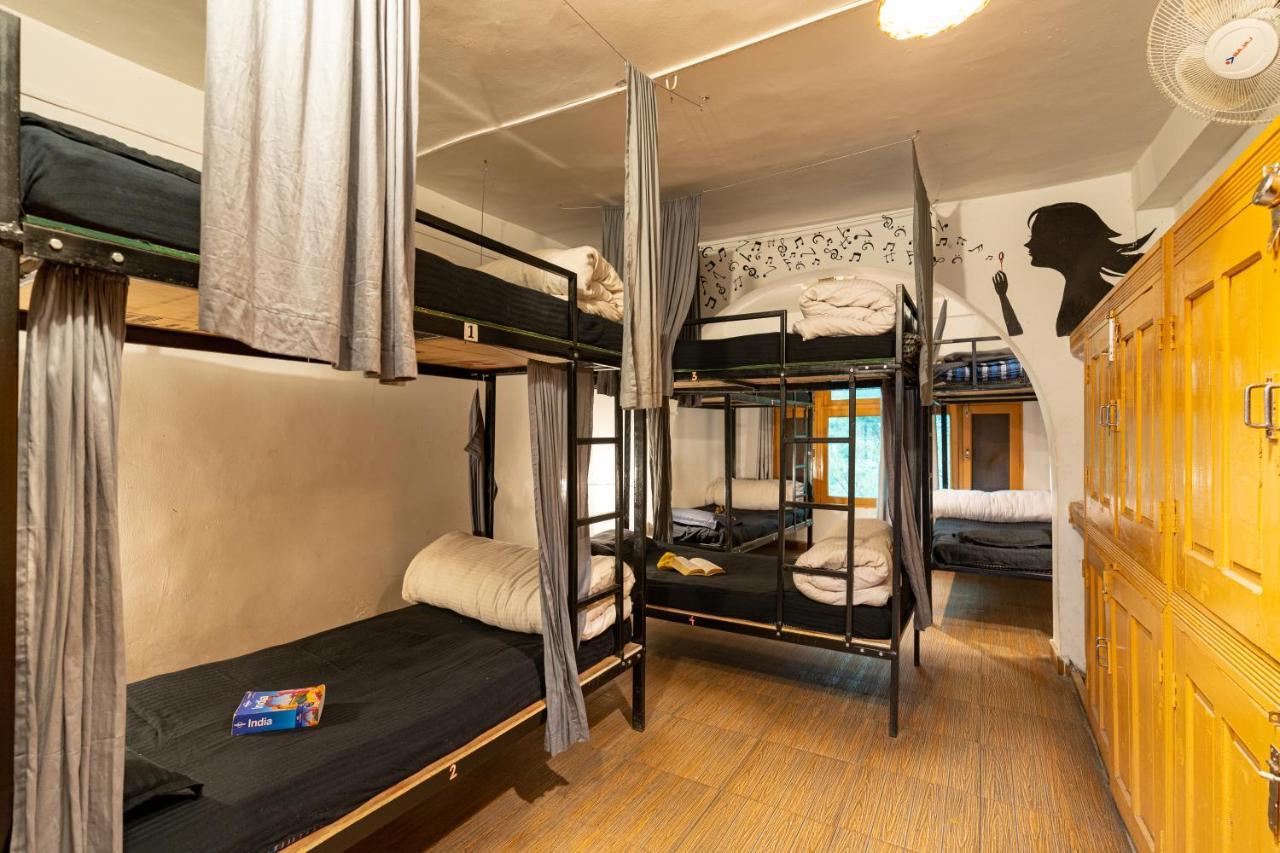 Nomads Hostel Касоль Экстерьер фото