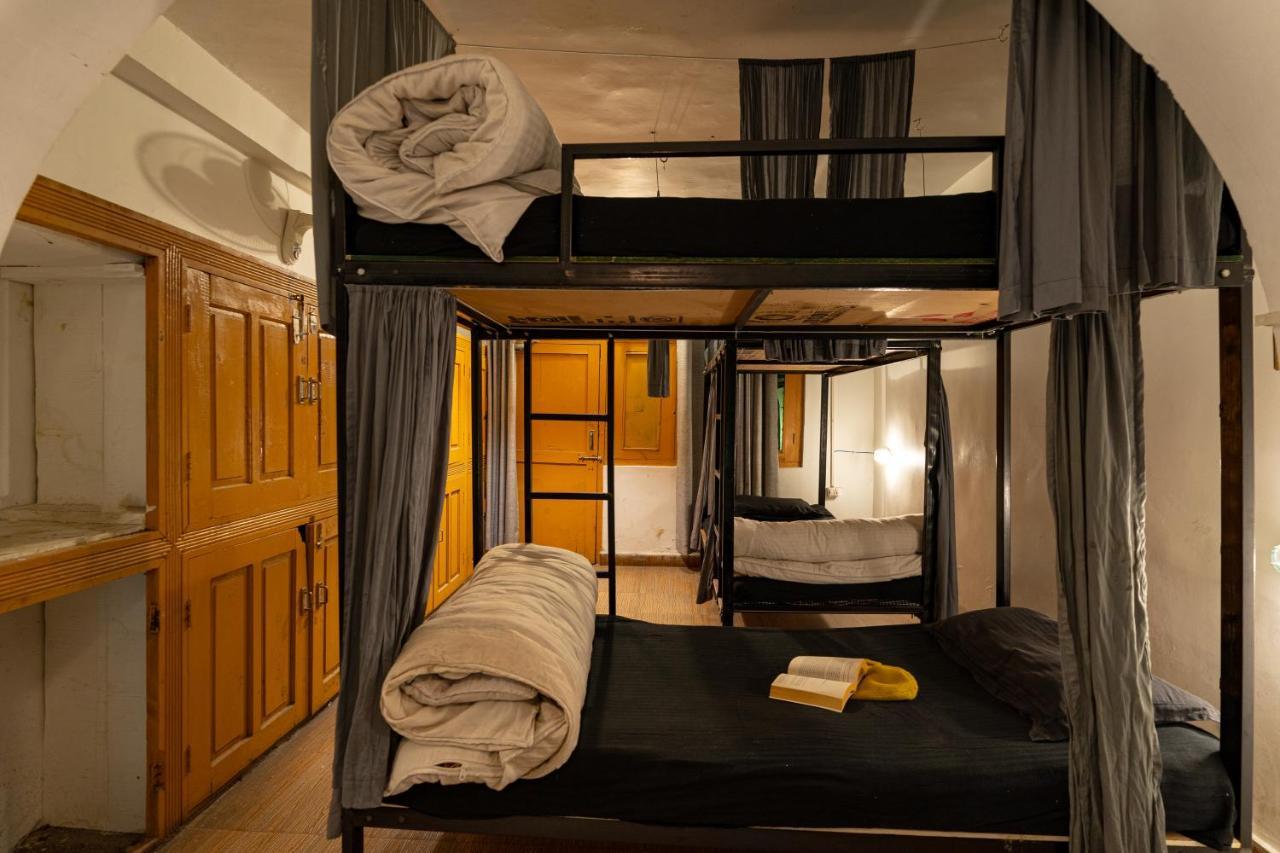 Nomads Hostel Касоль Экстерьер фото