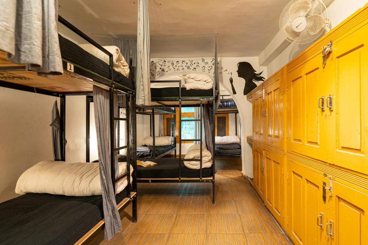 Nomads Hostel Касоль Экстерьер фото
